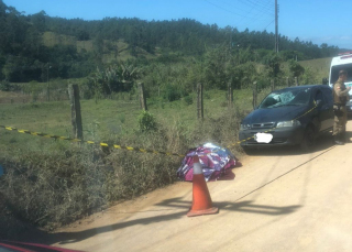 Notícia - Ciclista morre atropelado por carro em Orleans