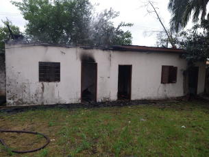 Notícia - Imóvel abandonado é atingido por incêndio em Criciúma