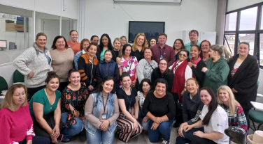 Notícia - Içara: Higienizadoras da Saúde recebem medalha de mérito