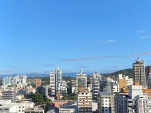 Notícia - Na segunda-feira, previsão indica céu claro e temperaturas amenas