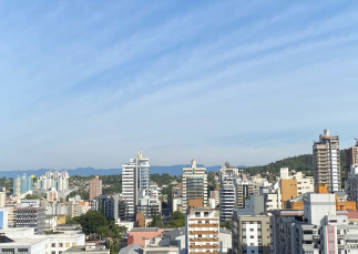 Notícia - Previsão indica calor e chuva para esta segunda-feira 