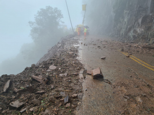 Notícia - Equipes trabalham para que a Serra do Rio do Rastro seja liberada nesta quarta-feira (VÍDEO) 