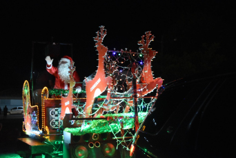 Notícia - Siderópolis abre 'Natal da Esperança' com desfile e chegada do Papai Noel