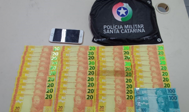 Notícia - PM apreende adolescente com dinheiro falso em Criciúma