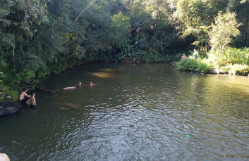 Notícia - Siderópolis: Adolescente é reanimado após se afogar no Balneário Fontanella