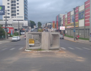 Notícia - Araranguá: Revitalização da Avenida Getúlio Vargas deve ser entregue até setembro