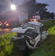 Notícia - Içara: Capotamento deixa cinco pessoas feridas na BR-101