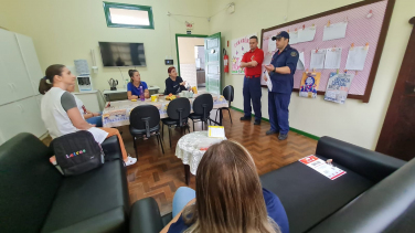 Notícia - No Sul, bombeiros militares visitam escolas e apresentam o Curso Básico de Atendimento a Emergências