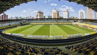 Notícia - Silêncio e respeito no estádio: crianças autistas entrarão em campo neste domingo