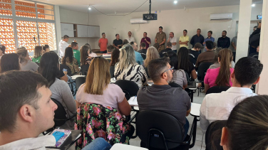 Notícia - Governo apresenta vigilantes contratados para atuar na rede municipal de ensino de Forquilhinha