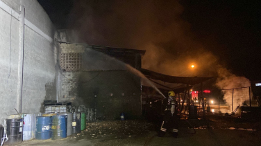 Notícia - Incêndio atinge depósito de produtos inflamáveis em Morro da Fumaça