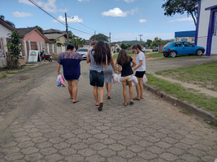 Notícia - Menstrue Livremente precisa de doações para ajudar mulheres em situação de vulnerabilidade