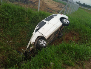 Notícia - Motorista fica ferido após saída de pista em Araranguá