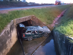 Notícia - Homem fica gravemente ferido em acidente na BR-101