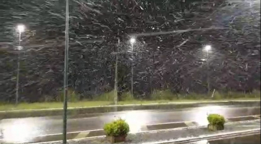 Notícia - Serra de SC registra neve durante a madrugada (VÍDEO)