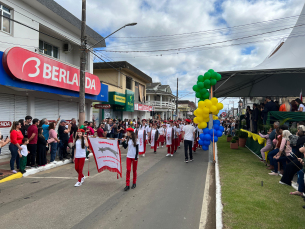 Notícia - Confira fotos do desfile de 7 setembro em Forquilhinha