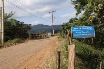 Notícia - Moradores reivindicam conclusão das obras na SC-108