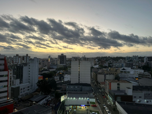 Notícia - Márcio Sônego: fim de semana com predomínio de nuvens e poucas aberturas de sol (ÁUDIO)