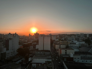 Notícia - Márcio Sônego: sol volta a dar lugar a chuva nesta quarta-feira (ÁUDIO)