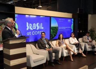 Notícia - COP28: BRDE avança em parcerias para projetos sustentáveis nos Emirados Árabes