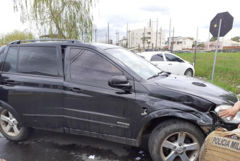 Notícia - Idoso corta frente de motociclista e a deixa gravemente ferida em Sombrio