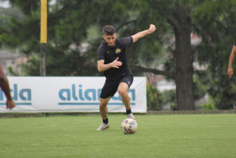 Notícia - Criciúma treina parte tática, finalizações e bolas paradas