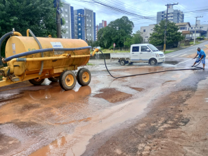 Notícia - Após chuva, Içara faz contenções e limpezas