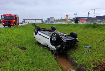 Notícia - Içara: dois adultos e uma criança ficam feridos em acidente na BR-101