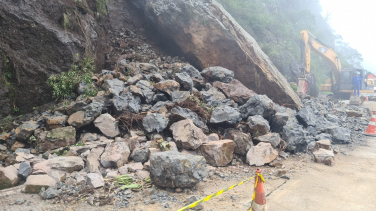 Notícia - Trabalhos de extração de rocha na Serra do Rio do Rastro prosseguem