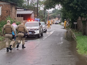 Notícia - PM prende 12 pessoas por 