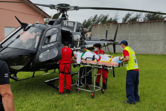 Notícia - Idoso cai de telhado em Jaguaruna e fica gravemente ferido