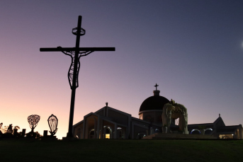 Notícia - Papa concede o título de Basílica Menor ao Santuário Sagrado Coração Misericordioso de Jesus