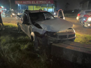 Notícia - Dois motoristas ficam feridos após acidente em Forquilhinha 