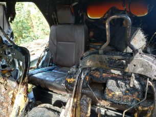 Notícia - Carro roubado pega fogo em Criciúma