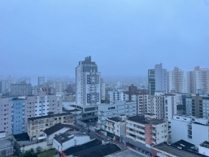 Notícia - Semana será marcada por tempo nublado com pancadas de chuva