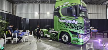 Notícia - Milésimo caminhão da frota marca inauguração de espaço Scania na Fontanella