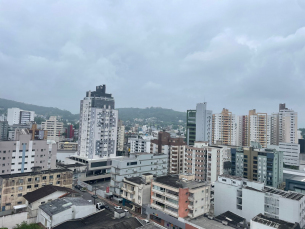 Notícia - (Áudio) Frente fria deixa região com clima instável e temperaturas mais amenas