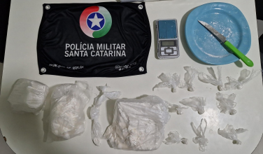 Notícia - Homem é preso com 864 gramas de cocaína em Nova Veneza