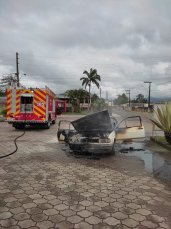 Notícia - Incêndio em veículo é contido por populares em Timbé do Sul