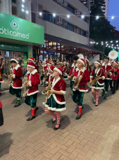 Notícia - Devido à chuva, desfile de Natal da Santa Luzia é adiado