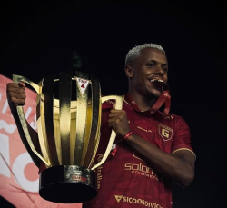 Notícia - Lateral campeão da segunda divisão mineira acerta com o Azulão