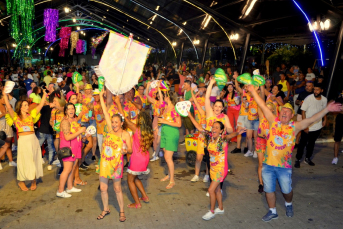 Notícia - Siderópolis e Arroio do Silva abrem inscrições para blocos de Carnaval