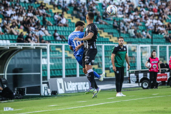 Notícia - Caravaggio é goleado em Floripa e precisa vencer na última rodada