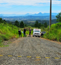 Notícia - Mulher é encontrada morta no Bairro Naspolini, em Criciúma