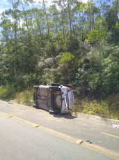 Notícia - Capotamento deixa homem gravemente ferido em Siderópolis