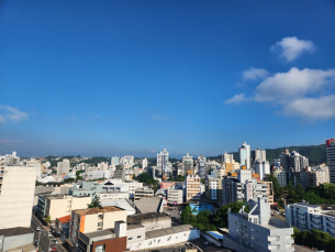 Notícia - ((Áudio)) Calor predomina na região, com temperaturas próximas aos 34°C