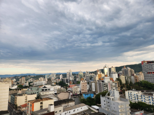 Notícia - ((Áudio)) Calor, chuva e trovoada para esta quinta-feira na região