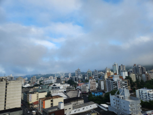 Notícia - [Áudio] Aberturas de sol e calor devem marcar a quinta-feira