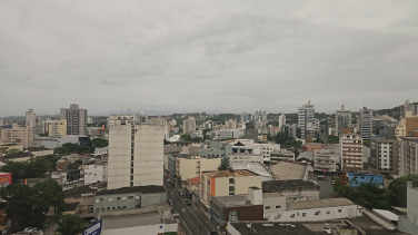 Notícia - ((Áudio)) Feriado de Santa Bárbara com céu nublado e temperatura amena na região