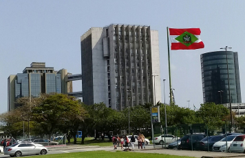 Notícia - Casa construída em lote errado resulta em disputa judicial